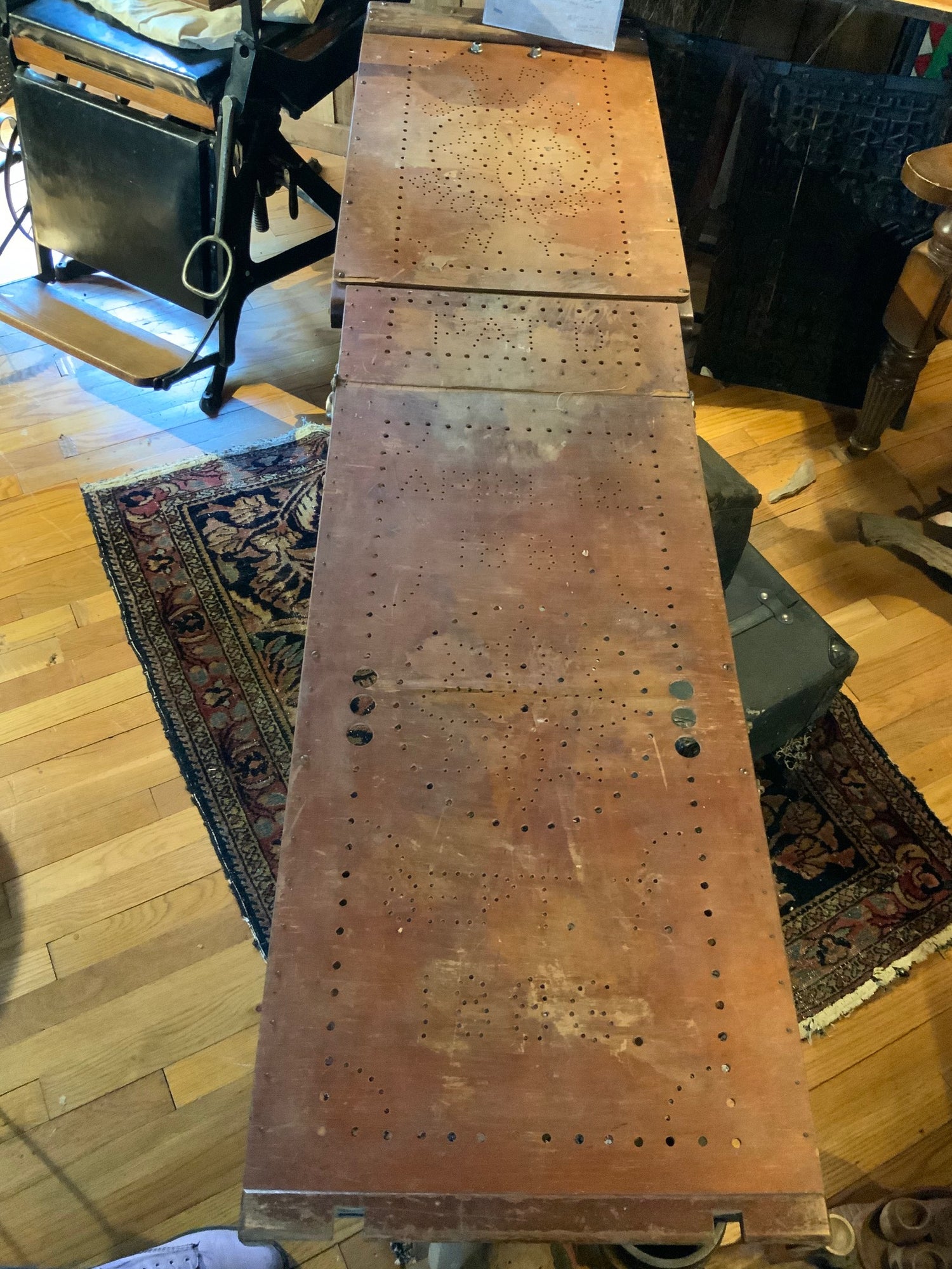 1800s embalming table featured on American Pickers season 4 – Neatoville